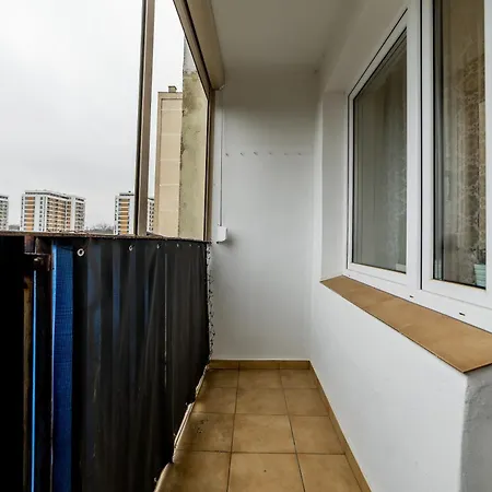 Apartment Debiec Pleasant *