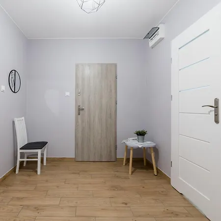 Debiec Pleasant Apartment Poznan